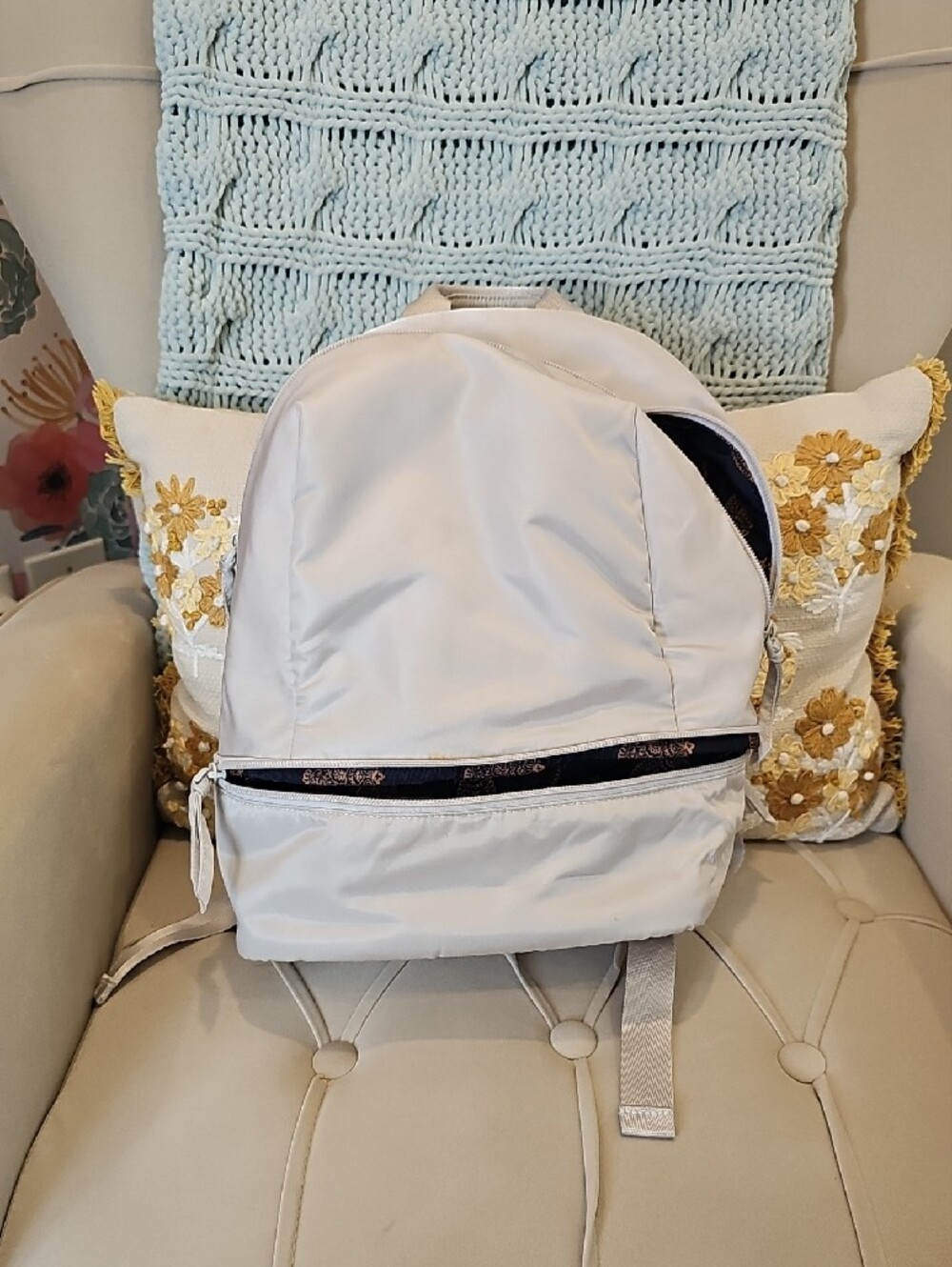 Minimalist White Women's Backpack - Clean Everyday Carry - Picture 4 of 8